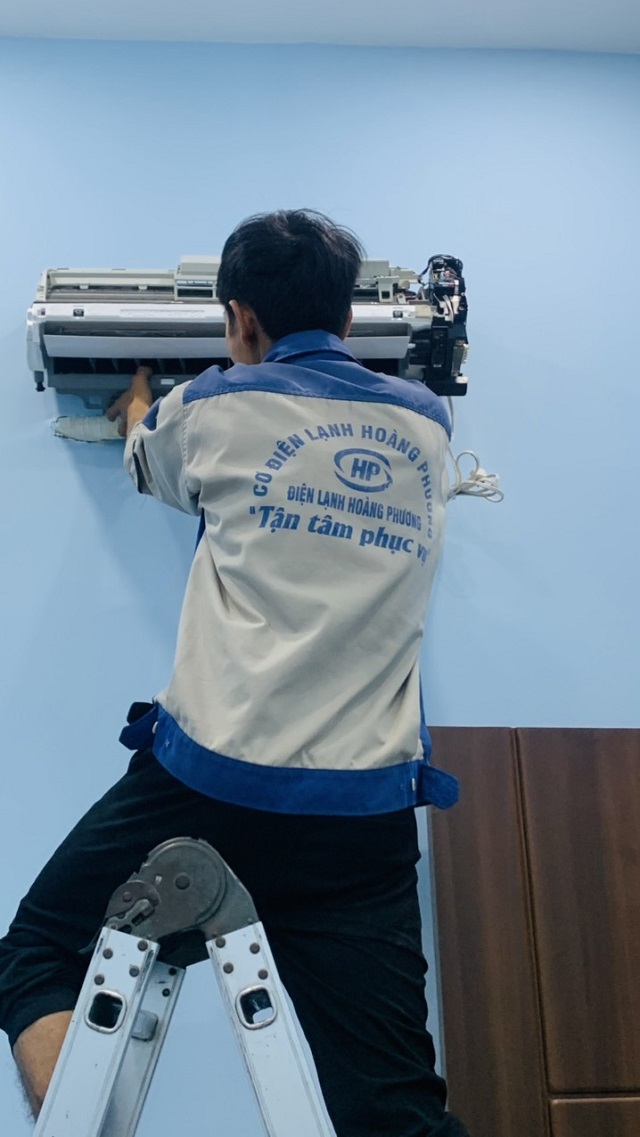 Đơn vị vệ sinh máy lạnh nội địa Nhật đáng tin cậy tại TPHCM năm 2024 ? 10 Hoàng Phương là đơn vị cung cấp dịch vụ uy tín hàng đầu hiện nay